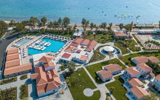 Paleros Beach Resort Luxury Hotel Gallery 3